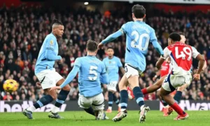 ไมล์ส ลูอิส สเคลลี่